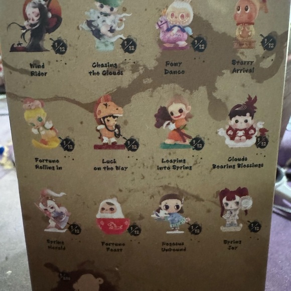 Popmart The Golden Gallup Figure - Picture 4 of 5